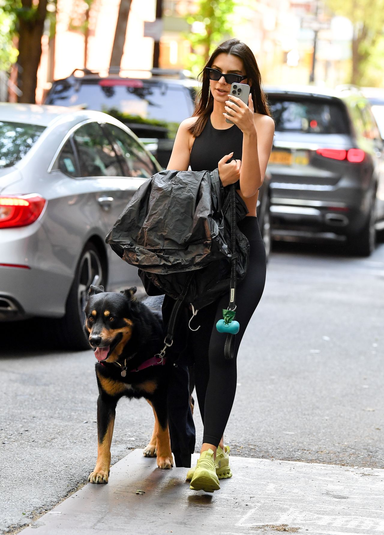 EMILY RATAJKOWSKI IN CASUAL WORKOUT GEAR IN NEW YORK CITY3